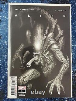 Aliens & alien comic lot 14 Books Marvel & Dark House Comics