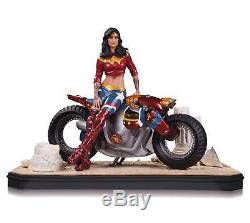 DC Collectibles Gotham City Garage Wonder Woman Statue