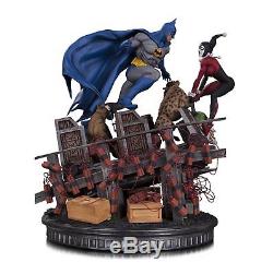 DC Comics Batman vs. Harley Quinn Battle Statue