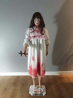 DOLL THE EXORCIST MOVIE FULL SIZE REGAN PROP 1/1 Blood