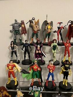 Eaglemoss DC superhero Collection Lot Of 33 Metal Figures. Books Included