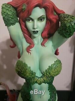 Poison Ivy Green With Envy Premium Format Figure Sideshow Collectibles DC Comics