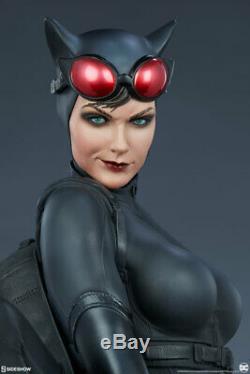Sideshow Catwoman DC Comics Premium Format Figure Statue
