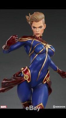 Sideshow Collectibles Captain Marvel Statue