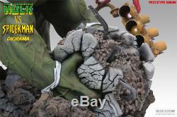 Sideshow Collectibles The Incredible Hulk VS Spider-Man Diorama! Worldwide SHIP