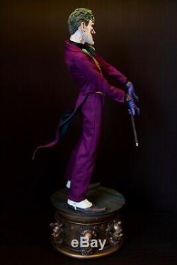 The Joker Sideshow Premium Format Figure 14 Statue Comic Classic DC Batman