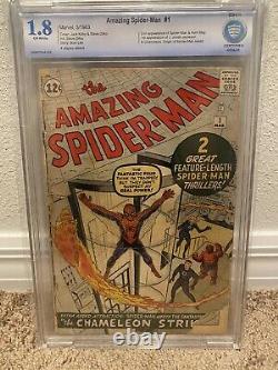 The amazing spiderman 1st Issue The Chameleon Strikes really nice book great